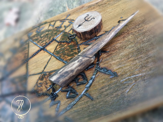 Witches Finger Tip Pendulum