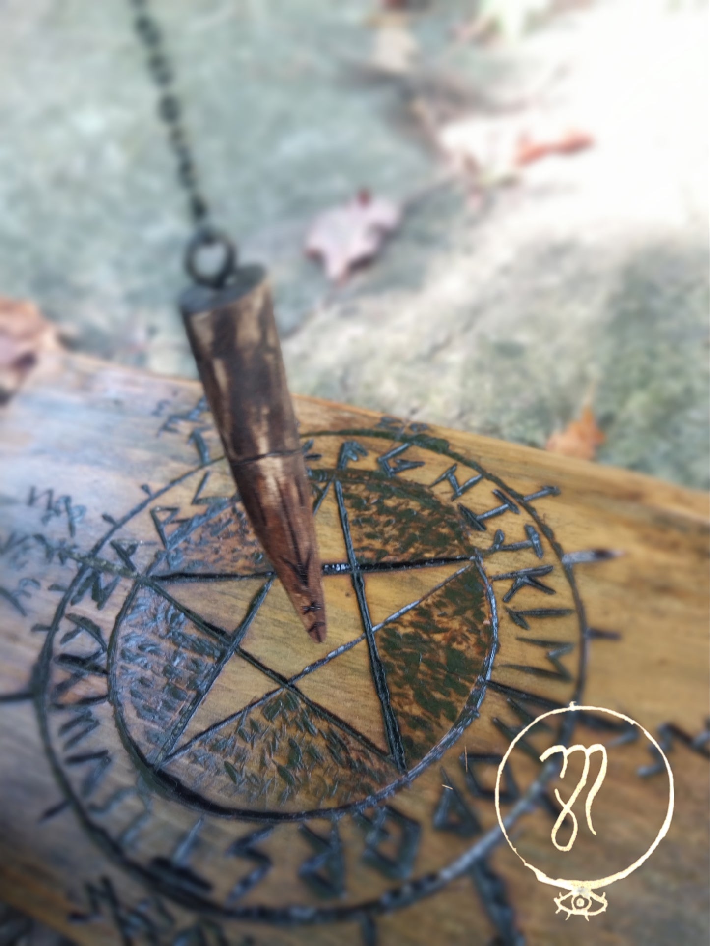 Witches Finger Tip Pendulum